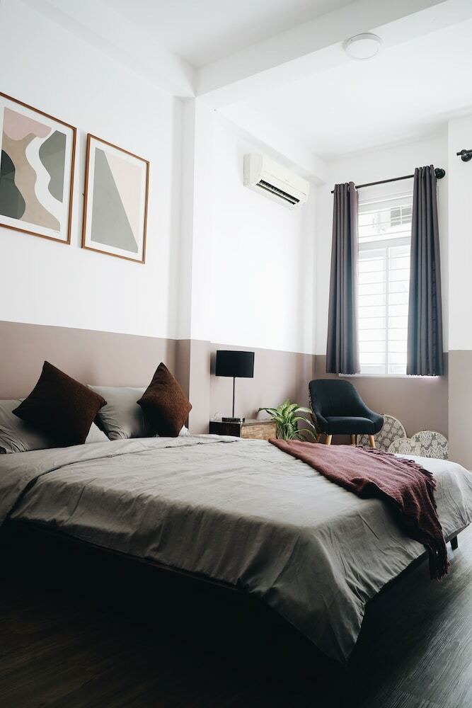Hotel Hazel's House