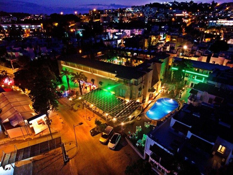 Sky Star Hotel - Bed & Breakfast