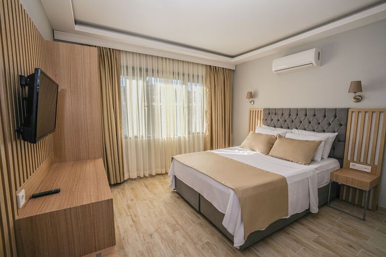 Sky Star Hotel - Bed & Breakfast