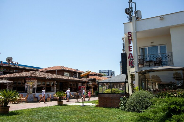 Hotel Lotus