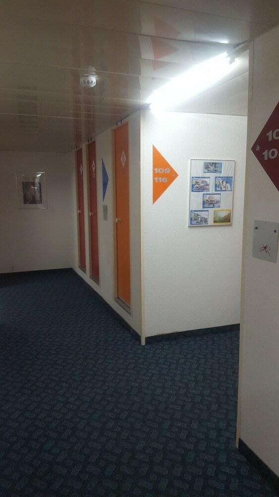 Hotel Thania