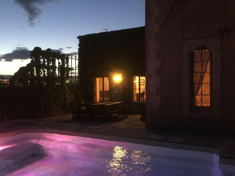 Bed & Breakfast Chateau De Douzens