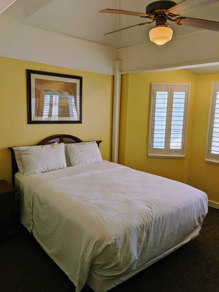 Hotel Seashell Village Resort