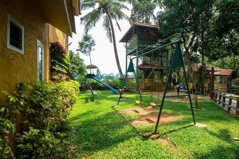 Hotel Palette - Karapuzha Resort Village