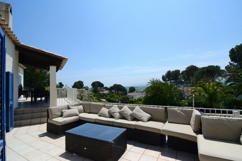 Villa  Villa Montgri