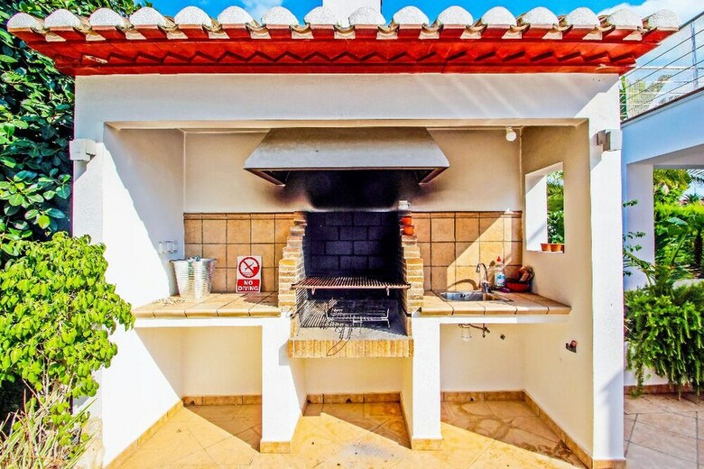 Apartamentos Angels - Spacious And Characterful Property In Moraira