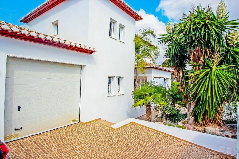 Apartamentos Angels - Spacious And Characterful Property In Moraira