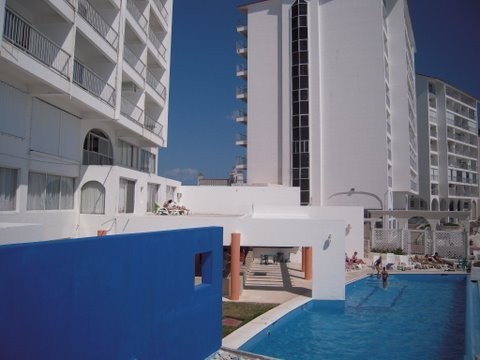 Apartamentos Girasol