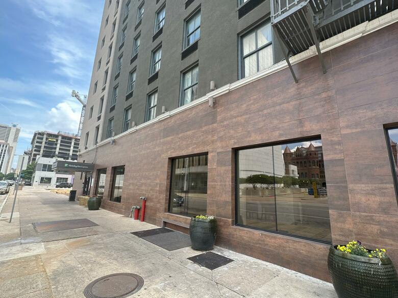 Hotel Lawrence Downtown Dallas