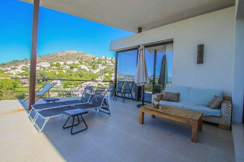 Villa Laja - Panoramic Hillside Holiday House In Moraira