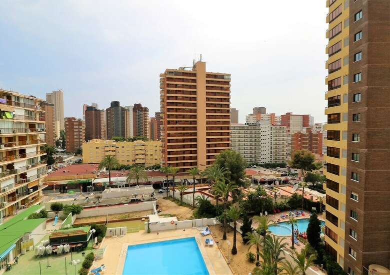 Apartamentos Versalles 7-32