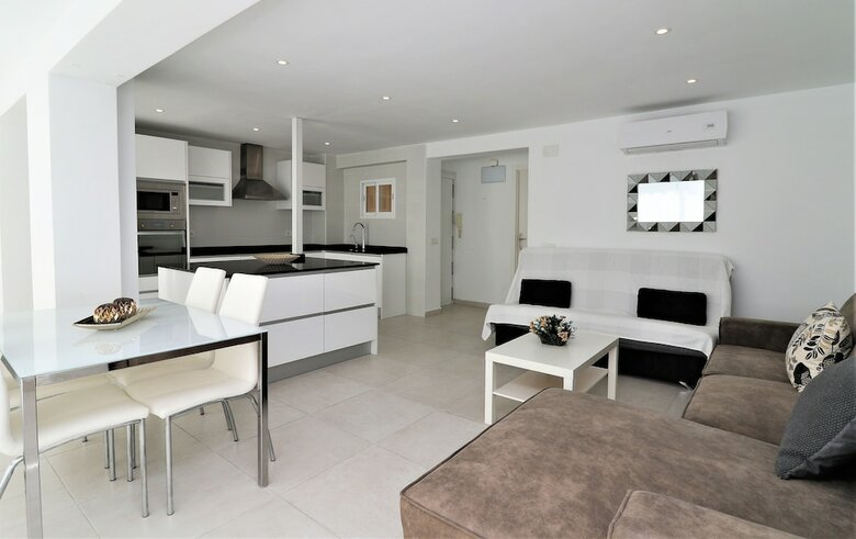 Apartamentos Versalles 7-32