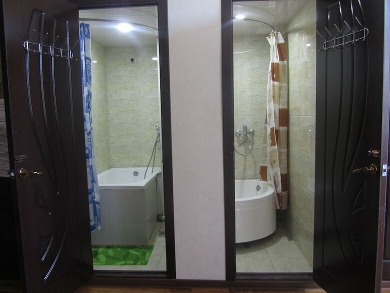 Hostal Hostel House