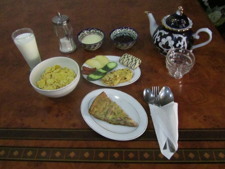 Hostal Hostel House
