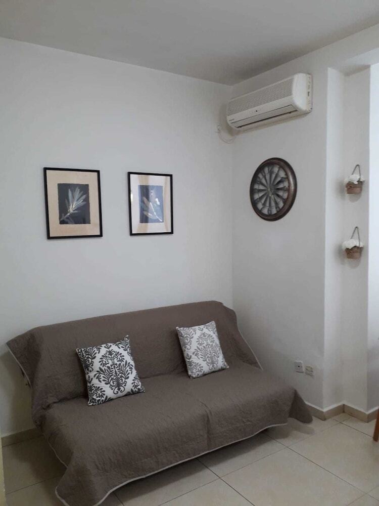 Kav Apartments-ichilov Zikhron Yaakov St