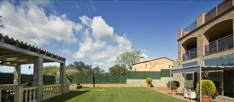 Villa Chalet Con Piscina Interior Y Sauna