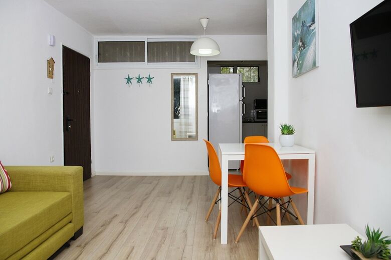 Kav Apartments Next To Assuta Almagor St