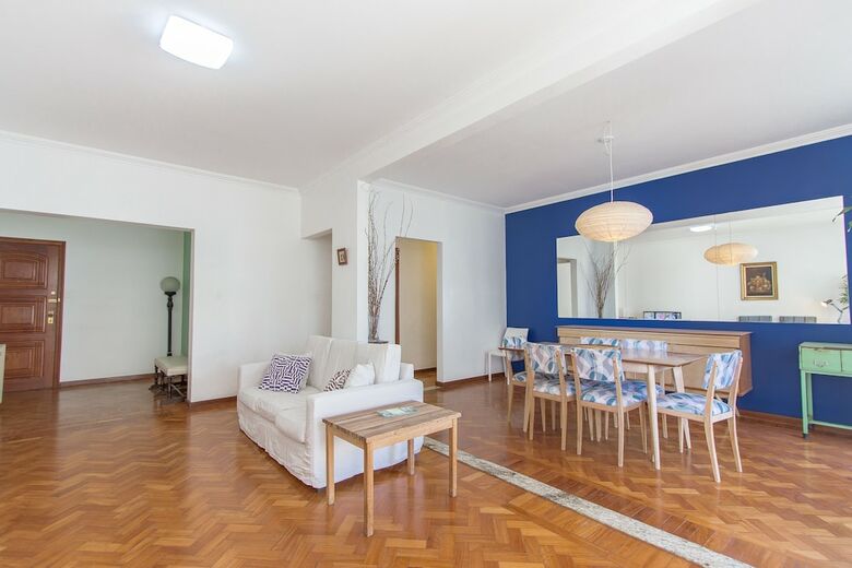Apartamentos Linerio Vista Mar Copacabana 228