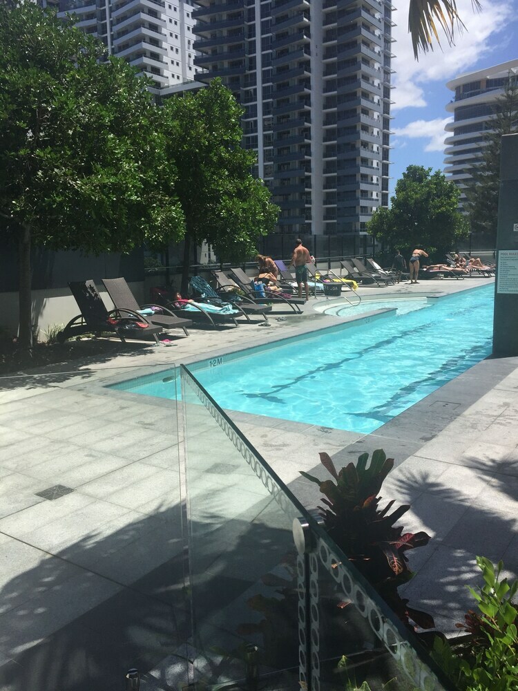 Large Apartment At Oracle Resort