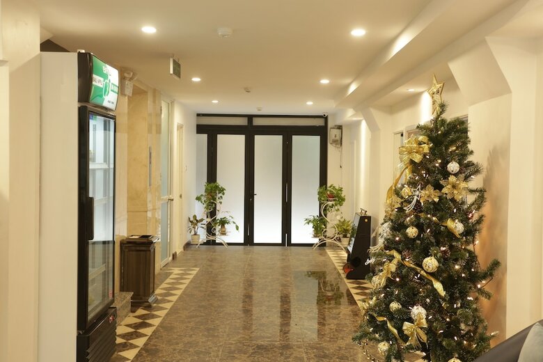 Adeline Hotel