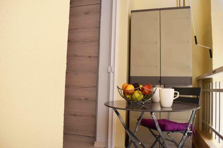 Apartamentos Angela House