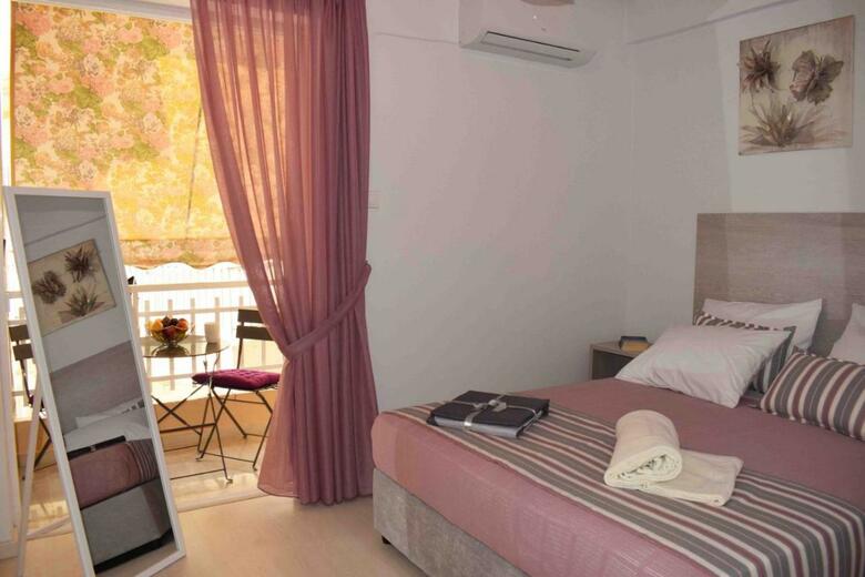 Apartamentos Angela House