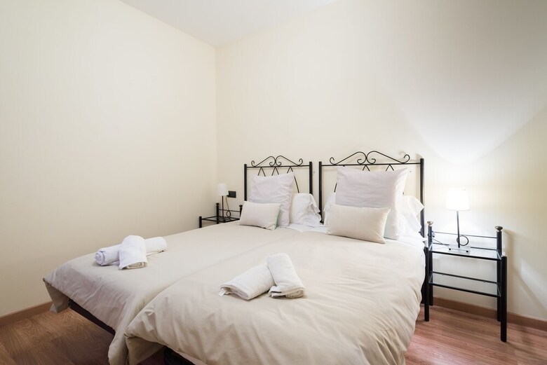Apartamentos Ahro Suite Carreteria 15