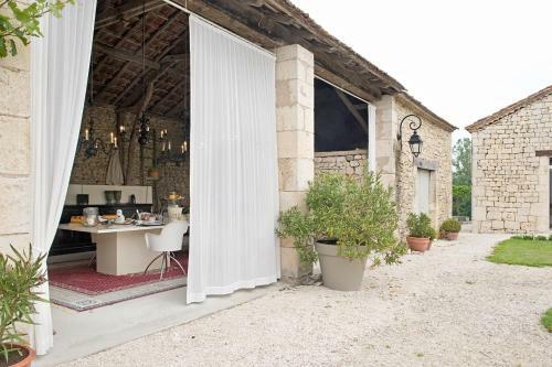 Hostal Domaine De L'isle Basse
