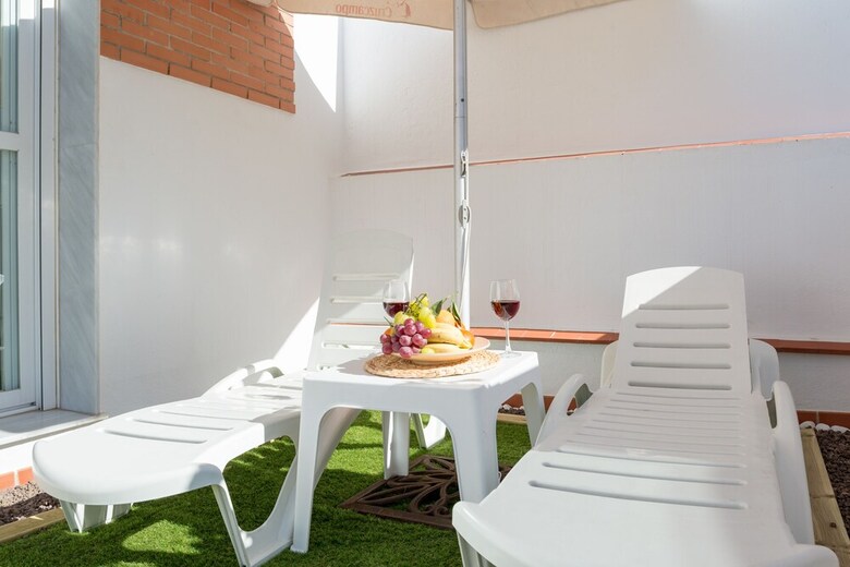 Apartamentos Ahro Suites Blanco Soler 3
