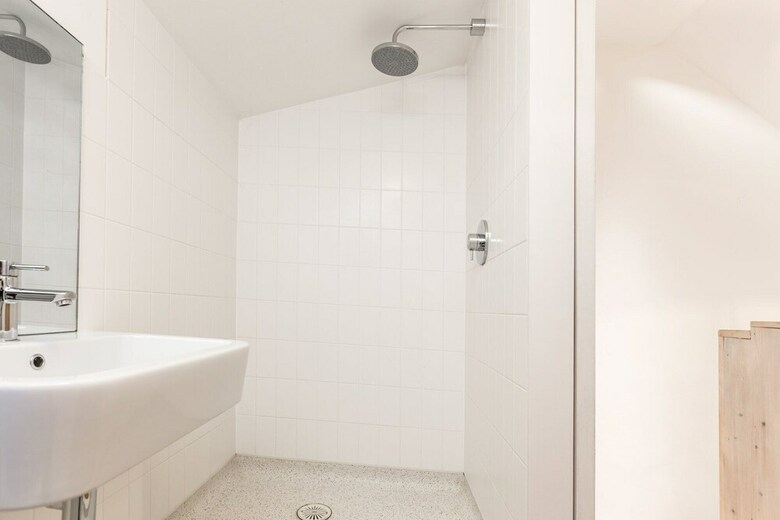 Apartamentos The Cliffside Chalet - Warm & Modern 3bdr Riverside Home