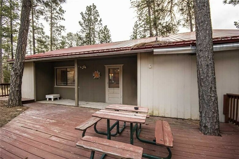 A Climbing Cub - Two Bedroom Cabin