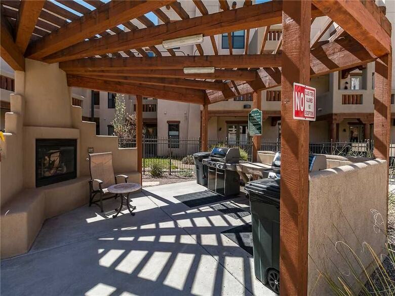 Alameda Cactus Flower 303 - One Bedroom Condo