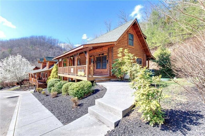 Candle Light Cabin - Two Bedroom Cabin