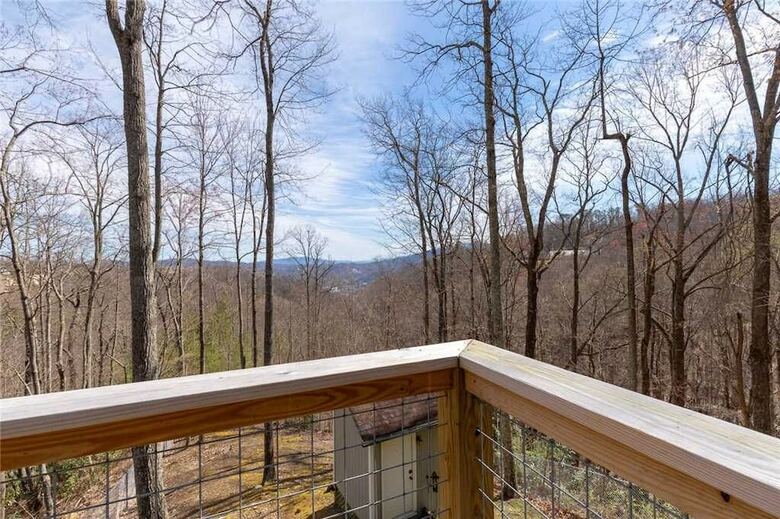 Bear View Chalet - Three Bedroom Cabin