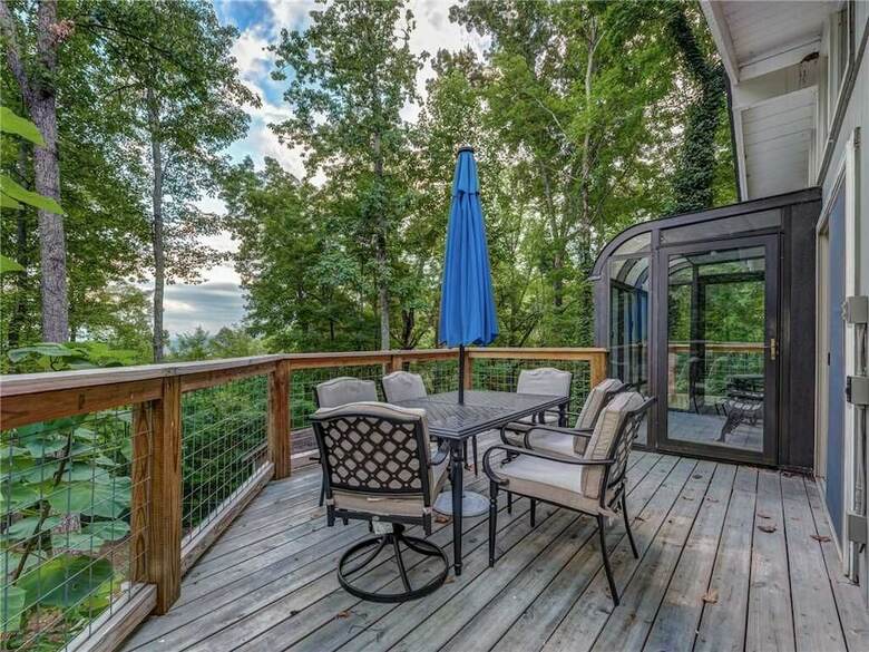 Bear View Chalet - Three Bedroom Cabin