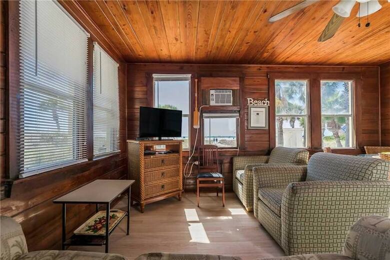 Seahorse Cottage 3 - Two Bedroom Cottage