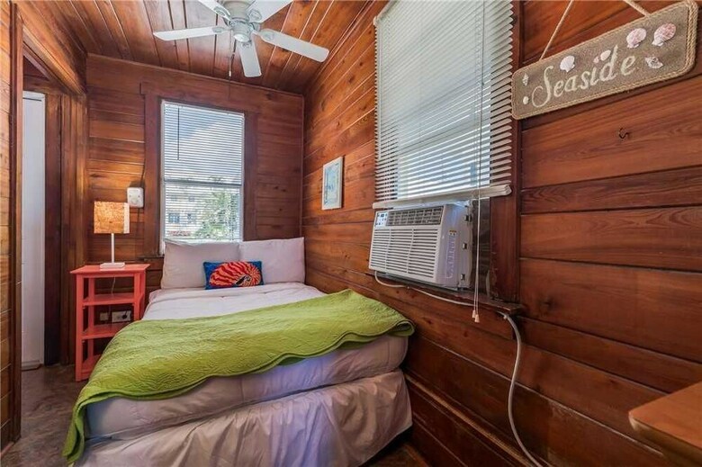 Seahorse Cottage 3 - Two Bedroom Cottage