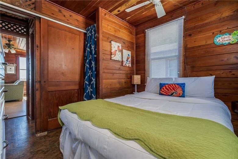 Seahorse Cottage 3 - Two Bedroom Cottage