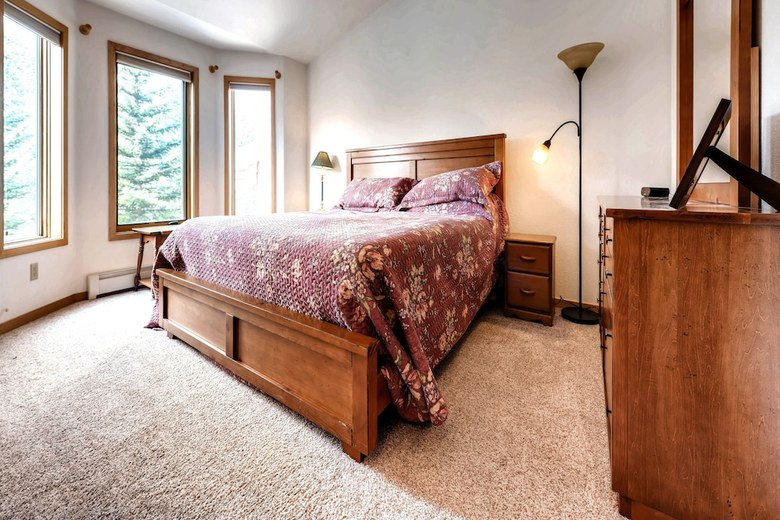 Lakepointe Court Town Homes By Crmr