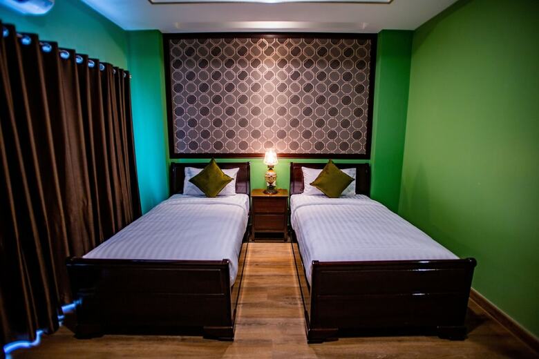 Chunlee Grand Hotel