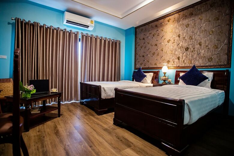 Chunlee Grand Hotel