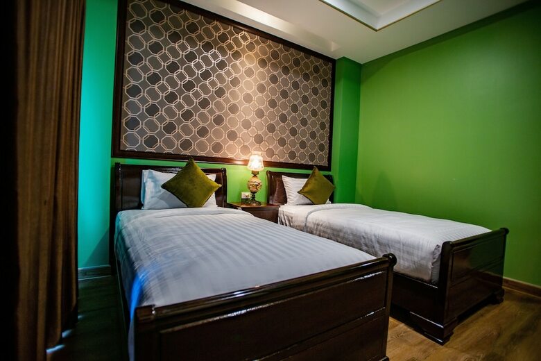 Chunlee Grand Hotel