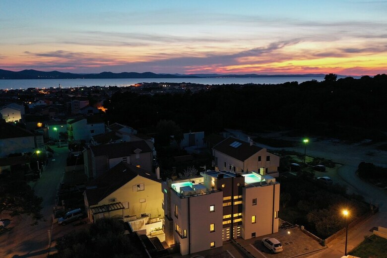 Apartamentos Rooftop Pool & Terrace - Villa Bellavista