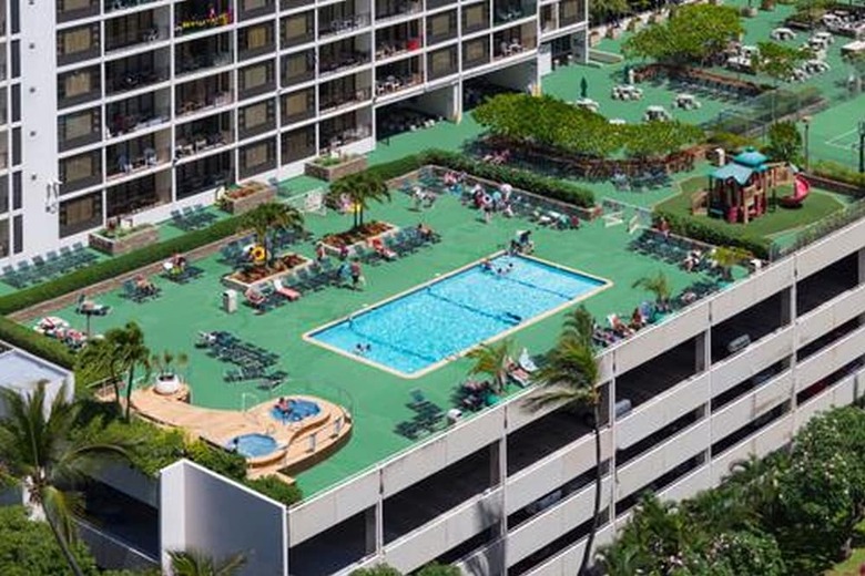 Waikiki Banyan - Ocean View Tower 2 Suite 2904