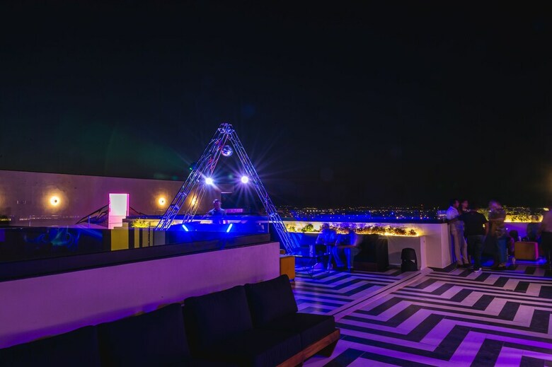Aparthotel Aut�ntico Vertical