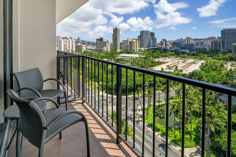 Aqua Palms - Suite 1110