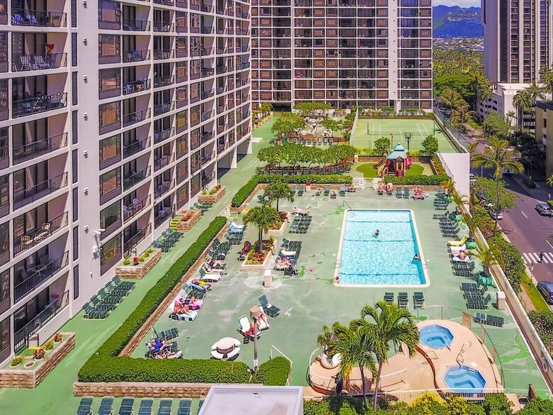 Waikiki Banyan By Koko Resorts