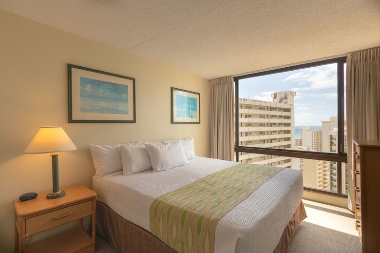 Waikiki Sunset Suite 2404