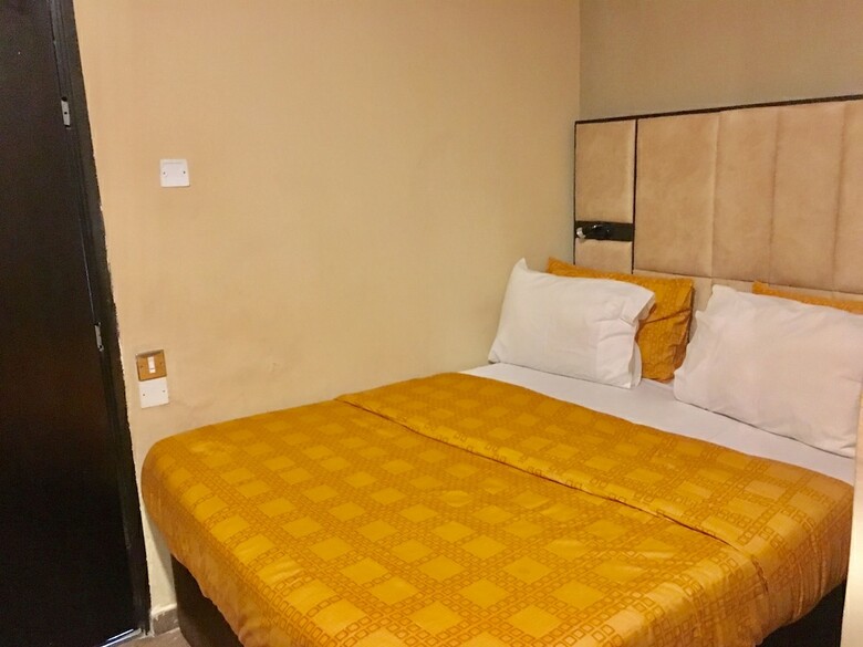 Elicris Hotel