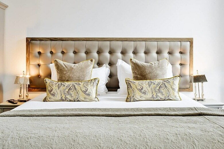 Luxury George Street Apartments: Edinburgh Suite